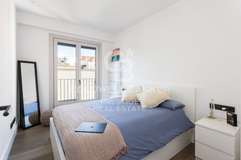 Ático de 2 dormitorios en venta en Barcelona, Cataluña, Spain № 7938 - foto 11