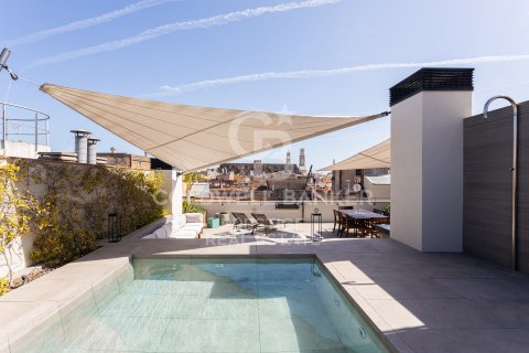 Ático de 2 dormitorios en venta en Barcelona, Cataluña, Spain № 7938 - foto 29
