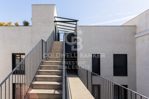 Ático de 2 dormitorios en venta en Barcelona, Cataluña, Spain № 7938 - foto 7