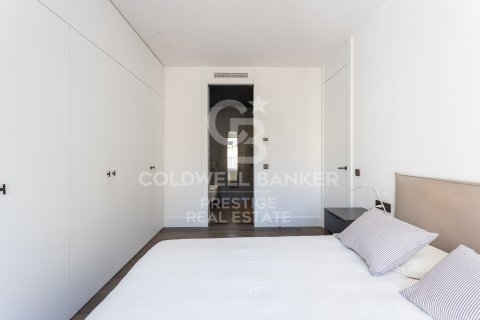 Ático de 2 dormitorios en venta en Barcelona, Cataluña, Spain № 7938 - foto 17
