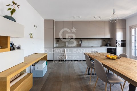Ático de 2 dormitorios en venta en Barcelona, Cataluña, Spain № 7938 - foto 24