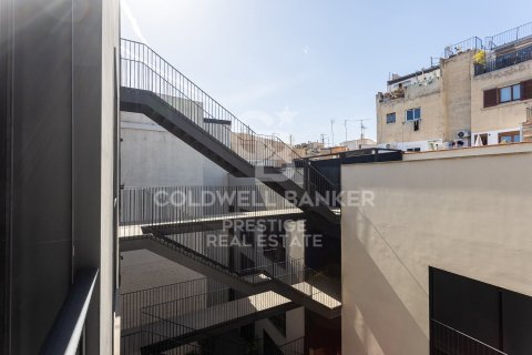 Ático de 2 dormitorios en venta en Barcelona, Cataluña, Spain № 7938 - foto 13