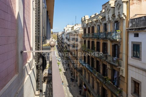Ático de 2 dormitorios en venta en Barcelona, Cataluña, Spain № 7938 - foto 21