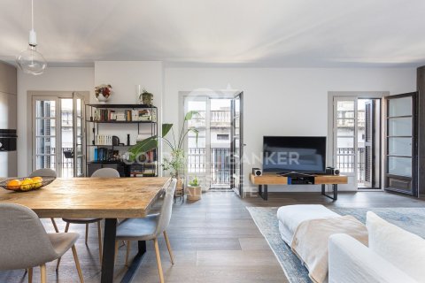 Ático de 2 dormitorios en venta en Barcelona, Cataluña, Spain № 7938 - foto 26