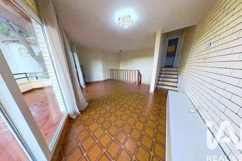 Сasa de 5 dormitorios en venta en Tarragona, Cataluña, Spain № 4772 - foto 25