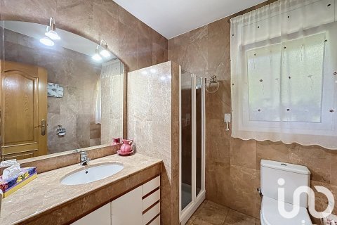 Сasa de 5 dormitorios en venta en Vallromanes, Barcelona, Cataluña, Spain № 4773 - foto 26
