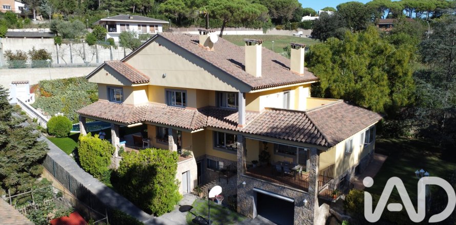 Сasa de 5 dormitorios en venta en Vallromanes, Barcelona, Cataluña, Spain № 4773