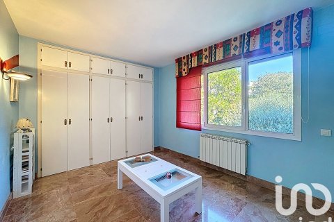 Сasa de 5 dormitorios en venta en Vallromanes, Barcelona, Cataluña, Spain № 4773 - foto 25