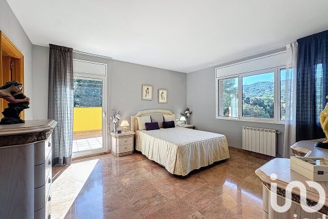 Сasa de 5 dormitorios en venta en Vallromanes, Barcelona, Cataluña, Spain № 4773 - foto 17
