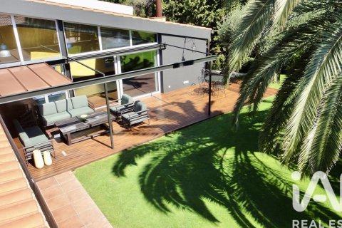 Сasa de 7 dormitorios en venta en Sant Vicenc De Montalt, Barcelona, Cataluña, Spain № 4771 - foto 19