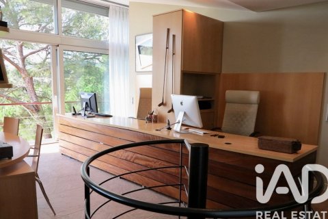 Сasa de 7 dormitorios en venta en Sant Vicenc De Montalt, Barcelona, Cataluña, Spain № 4771 - foto 20