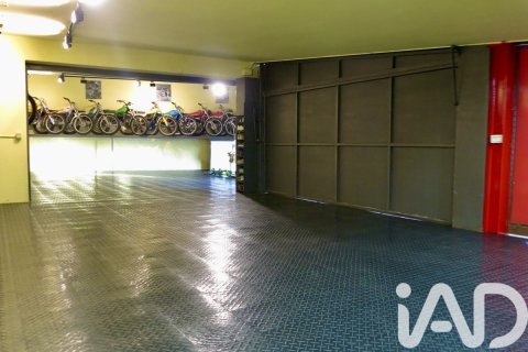 Сasa de 7 dormitorios en venta en Sant Vicenc De Montalt, Barcelona, Cataluña, Spain № 4771 - foto 30