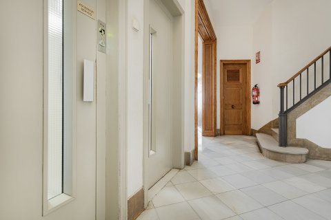 Купить квартиру в Барселона, Испания с 4 спальни, 178м², № 1782 - фото 7