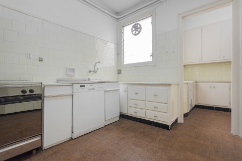 Купить квартиру в Барселона, Испания с 4 спальни, 178м², № 1782 - фото 17