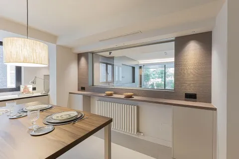 Apartamento de 4 dormitorios en venta en Barcelona, Cataluña, Spain № 1781 - foto 19