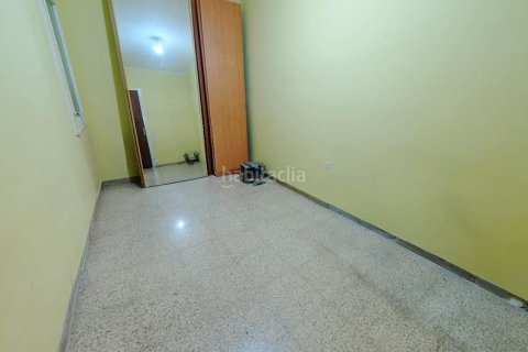 Apartamento de 3 dormitorios en venta en Sants-Montjuïc, Barcelona, Cataluña, Spain № 2193 - foto 15