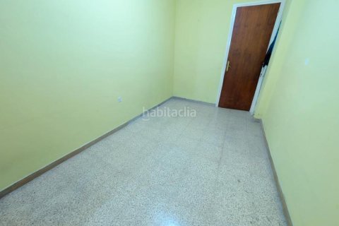 Apartamento de 3 dormitorios en venta en Sants-Montjuïc, Barcelona, Cataluña, Spain № 2193 - foto 12
