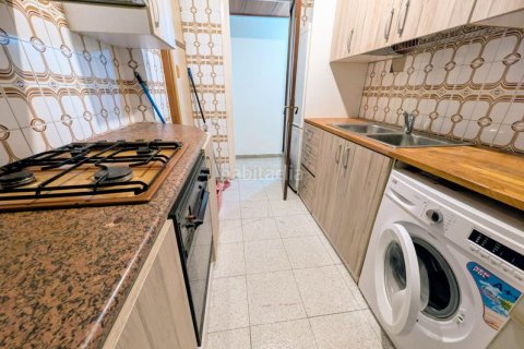 Apartamento de 3 dormitorios en venta en Sants-Montjuïc, Barcelona, Cataluña, Spain № 2193 - foto 5
