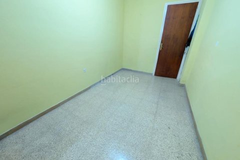 Apartamento de 3 dormitorios en venta en Sants-Montjuïc, Barcelona, Cataluña, Spain № 2196 - foto 13