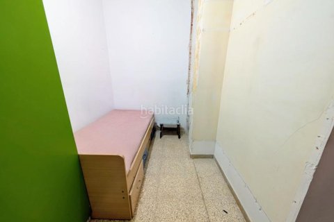 Apartamento de 3 dormitorios en venta en Sants-Montjuïc, Barcelona, Cataluña, Spain № 2196 - foto 16