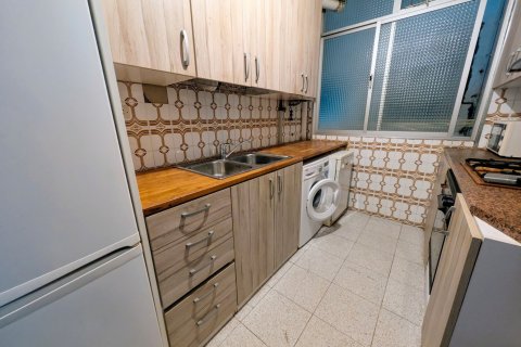 Apartamento de 3 dormitorios en venta en Sants-Montjuïc, Barcelona, Cataluña, Spain № 2195 - foto 6