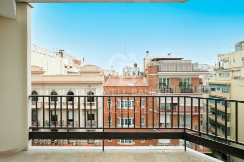 Купить квартиру в Барселона, Испания с 2 спальни, 90м², № 5624 - фото 25