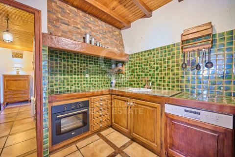 Сasa de 4 dormitorios en venta en Cataluña, Spain № 5626 - foto 13