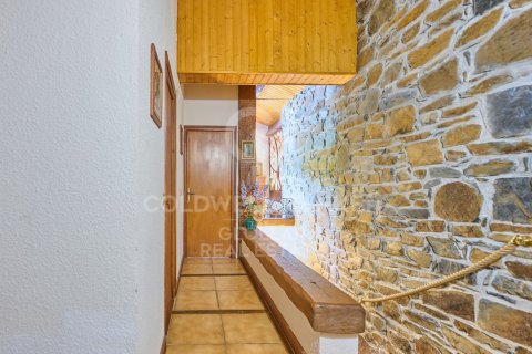Сasa de 4 dormitorios en venta en Cataluña, Spain № 5626 - foto 21