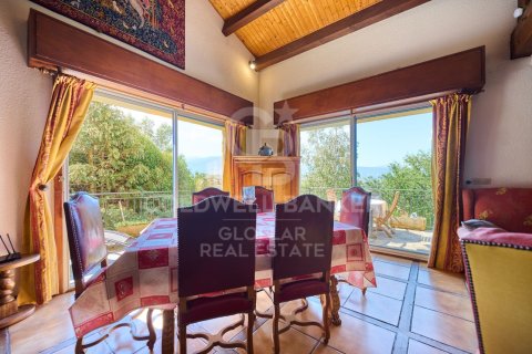 Сasa de 4 dormitorios en venta en Cataluña, Spain № 5626 - foto 10