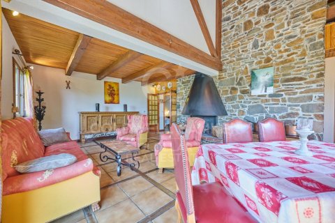 Сasa de 4 dormitorios en venta en Cataluña, Spain № 5626 - foto 6