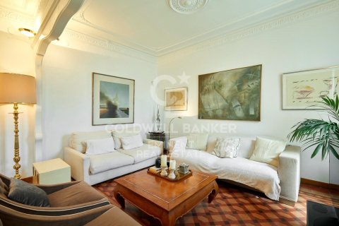 Apartamento de 2 dormitorios en venta en Barcelona, Cataluña, Spain № 5625 - foto 1