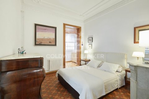 Apartamento de 2 dormitorios en venta en Barcelona, Cataluña, Spain № 5625 - foto 17