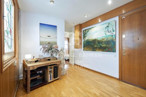 Apartamento de 2 dormitorios en venta en Barcelona, Cataluña, Spain № 5625 - foto 9