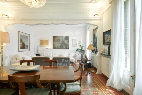 Apartamento de 2 dormitorios en venta en Barcelona, Cataluña, Spain № 5625 - foto 5