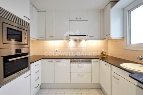 Apartamento de 2 dormitorios en venta en Barcelona, Cataluña, Spain № 5625 - foto 11