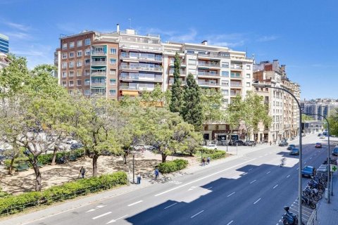 Купить квартиру в Барселона, Испания с 4 комнаты, 78м², № 8131 - фото 29