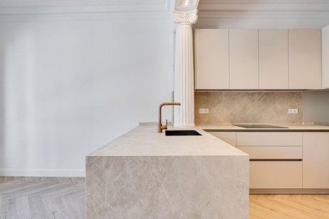 Купить квартиру в Барселона, Испания с 4 комнаты, 78м², № 8131 - фото 15