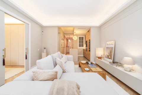 3 bedrooms apartment for sale in Barcelona, Catalonia, Spain № 8130 - photo 5