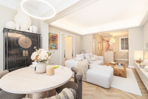 3 bedrooms apartment for sale in Barcelona, Catalonia, Spain № 8130 - photo 14