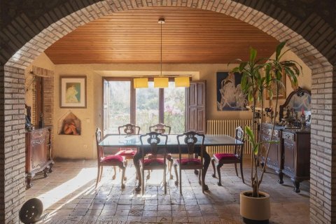 Сasa de 12 dormitorios en venta en Cataluña, Spain № 8129 - foto 4