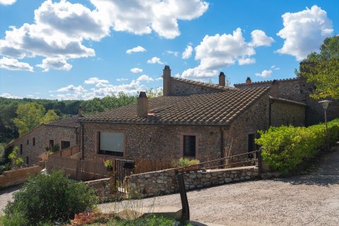 Сasa de 12 dormitorios en venta en Cataluña, Spain № 8129 - foto 6