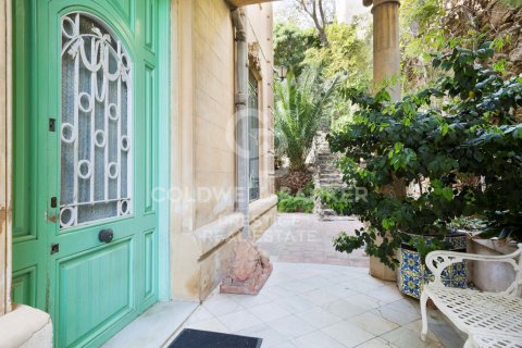 Сasa de 5 dormitorios en venta en Barcelona, Cataluña, Spain № 5972 - foto 19