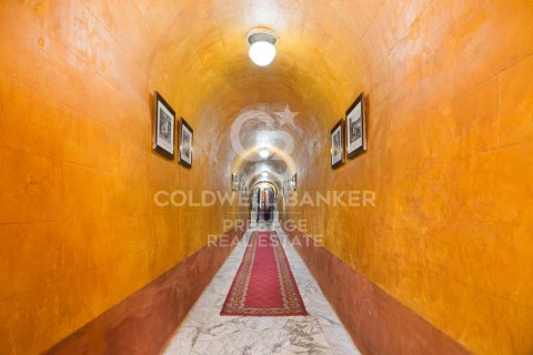 Сasa de 5 dormitorios en venta en Barcelona, Cataluña, Spain № 5972 - foto 21