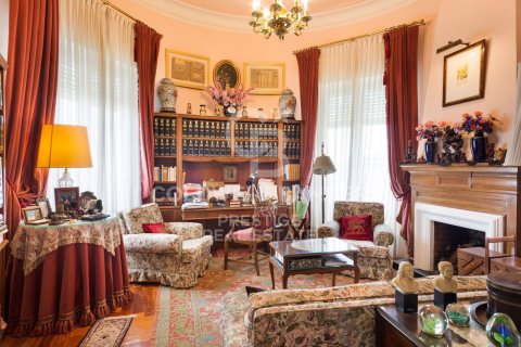 Сasa de 5 dormitorios en venta en Barcelona, Cataluña, Spain № 5972 - foto 16