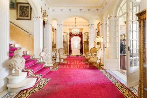 Сasa de 5 dormitorios en venta en Barcelona, Cataluña, Spain № 5972 - foto 5