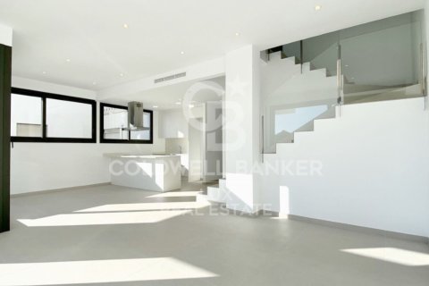 Сasa de 4 dormitorios en venta en Empuriabrava, Gerona, Cataluña, Spain № 5969 - foto 5