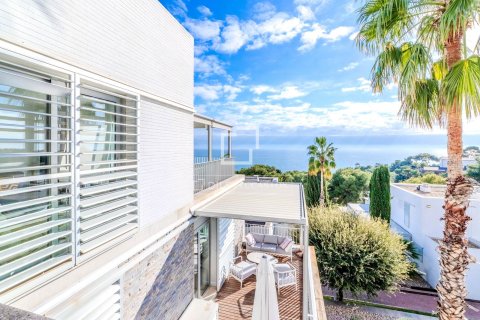 Apartamento de 3 dormitorios en venta en Sitges, Barcelona, Cataluña, Spain № 3948 - foto 11