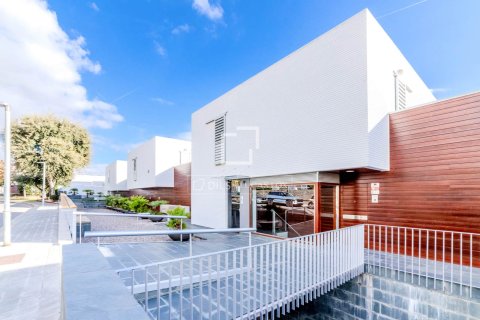 Apartamento de 3 dormitorios en venta en Sitges, Barcelona, Cataluña, Spain № 3948 - foto 25