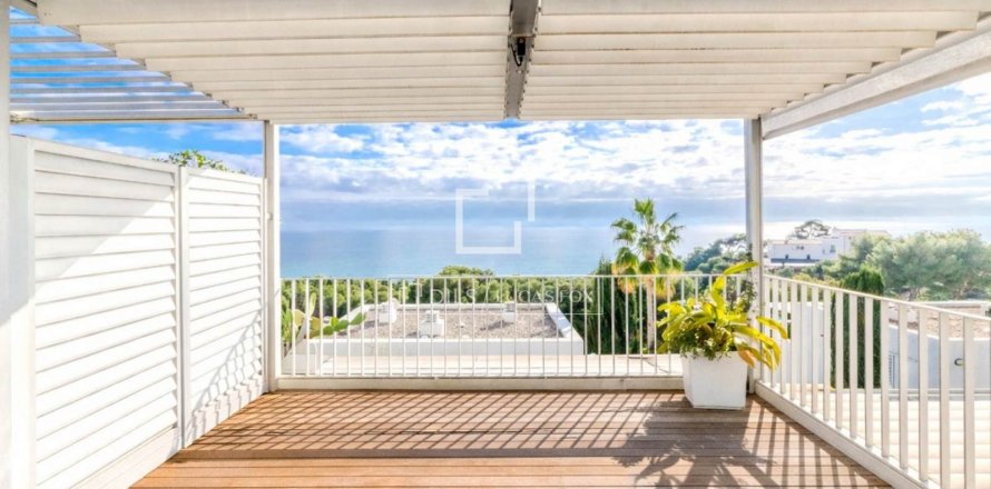 Apartamento de 3 dormitorios en venta en Sitges, Barcelona, Cataluña, Spain № 3948