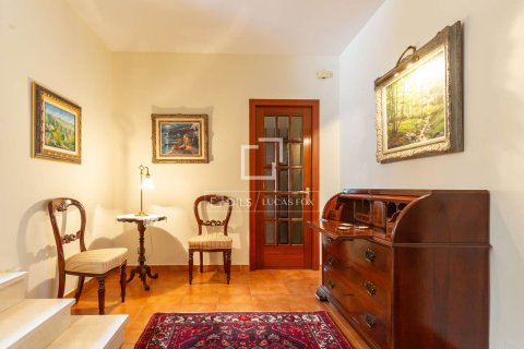 Villa de 6 dormitorios en venta en Sant Just Desvern, Barcelona, Cataluña, Spain № 3942 - foto 9